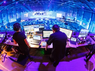 Die Eventlocation Das Studio Blick auf Das Studio im Europa-Park Confertainment Center von dem FOH-Bereich der Veranstaltungstechnik.