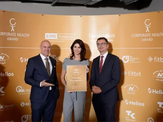 Miriam Mack Corporate Health Award Miriam Mack receives the Corporate Health Award for the FeelGood company health management programme.