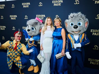 Mauritia and Alexia Mack Mauritia Mack, her daughter Alexia, Ed & Edda and a performer from Europa-Park at the gala celebrating Europa-Park's 50th anniversary.