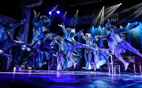 Dance scene from the Europa-Park musical ‘SPOOK ME!’ Dance scene from the Europa-Park musical ‘SPOOK ME!’.