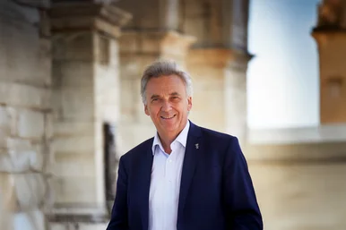 Portrait photograph of Jürgen Mack