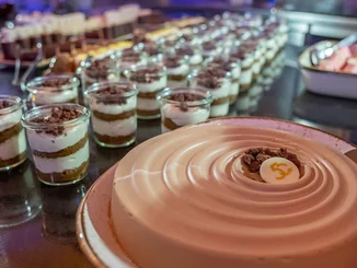 Küchenparty Ein Dessertbuffet bei einer Küchenparty im Europa-Park Erlebnis-Resort.