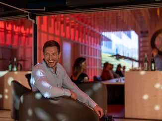 Mithilfe der Floating Chairs gelangen Sie ganz von selbst in den nächsten Raum.