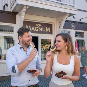 Magnum Pleasure Store at Europa-Park  Two friends enjoy an ice cream they made themselves at the Magnum Pleasure Store at Europa-Park.