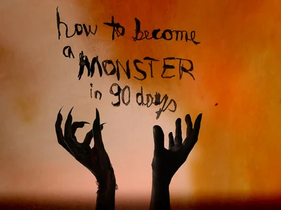 Verwandlung in eine schaurige Kreatur Eine Menschenhand und die eines Monsters greifen nach den Worten "How to become a Monster in 90 Days".
