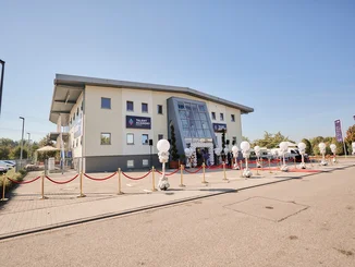 Die TALENT ACADEMY Das großzügige Gebäude der TALENT ACADEMY Europa-Park von außen.