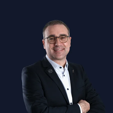 Thomas Muhr Portrait photograph of Thomas Muhr.