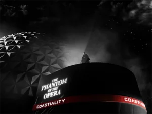 The Phantom of the Opera VR – advert A dark figure stands on Eurosat Coastiality – The Phantom of the Opera attraction at Europa-Park.