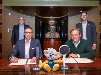 hansgrohe and Europa-Park Nicolas Mack, Michael Mack, Hans Jürgen Kalmbach and Frank Semling of Hansgrohe SE at the contract extension.